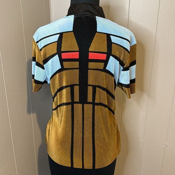 Jamie Sadock silky pleated geometric color block black concave studs 1/4 zip top - Picture 4 of 7